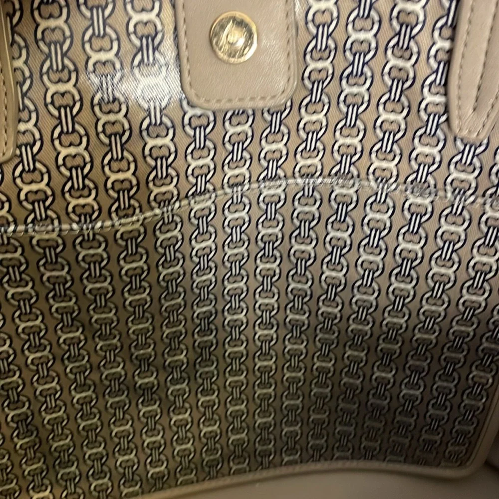 TORY BURCH GEMINI LINK TAUPE NAVY PRINTED TOTE BAG